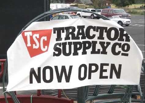 Tractor supply lolo - From pallets of feed to single bags, Tractor Supply is your home for quality equine, livestock, and poultry feed. More Info. Store Events: Piedmont MO #2761 15 hals plaza dr piedmont,MO 63957 Mar 30 Saturday. 10 am - 2 pm. piedmont 15 hals plaza dr piedmont, MO 63957. Future Gardeners Kits ...